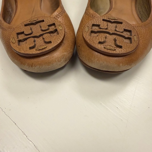 Tory Burch Reva Flats in Cognac - Picture 2 of 4